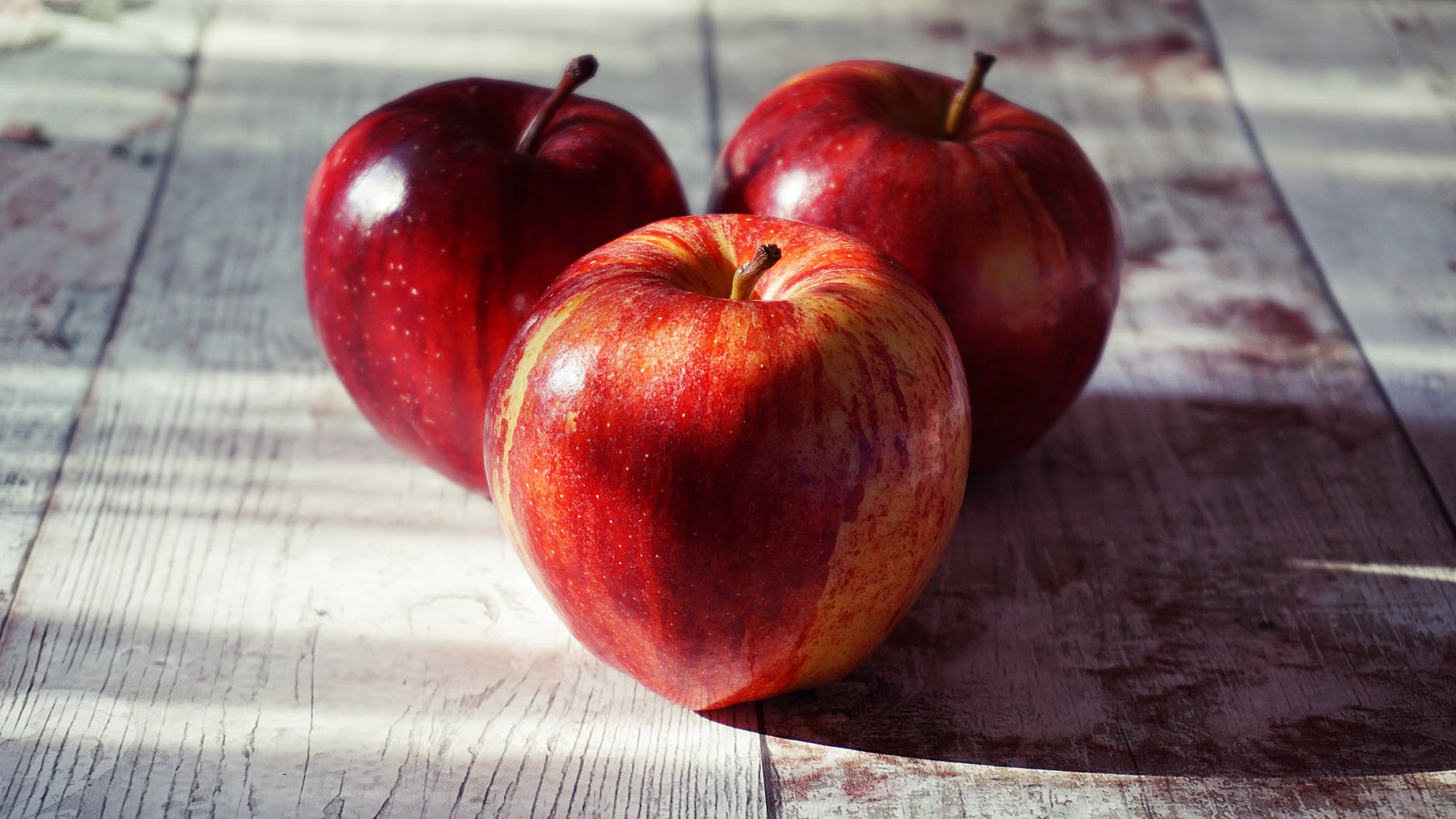 7 gute Gründe, warum du jeden Tag einen Apfel essen solltest